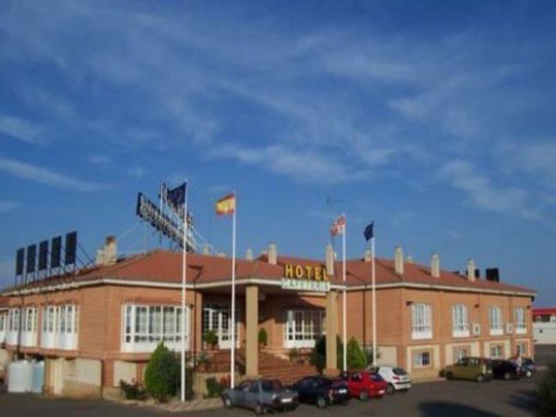 Mlc Benavente Hotel Exterior foto