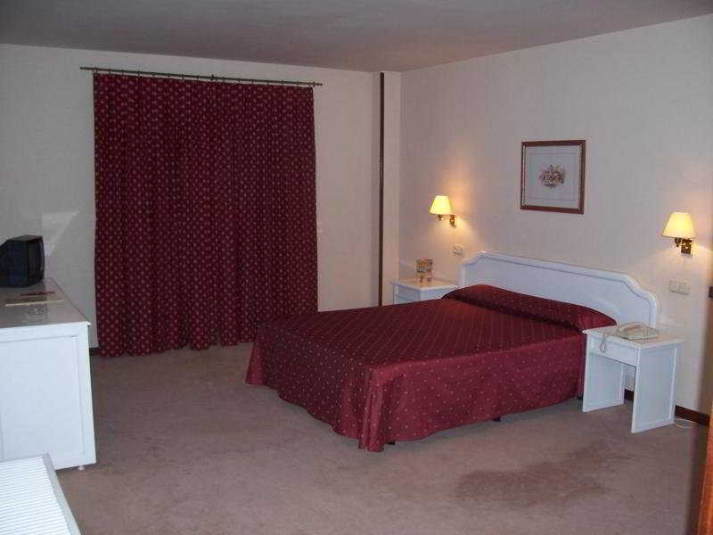 Mlc Benavente Hotel Quarto foto