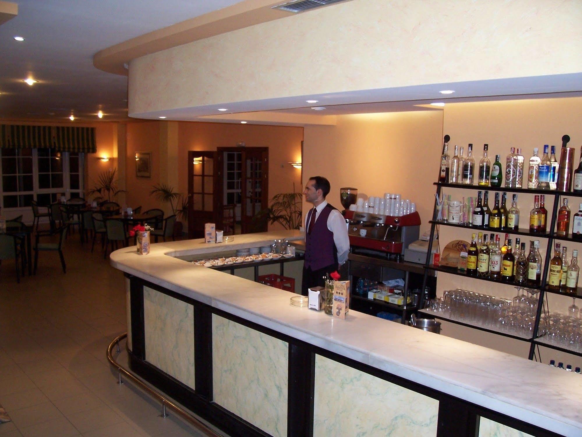 Mlc Benavente Hotel Exterior foto